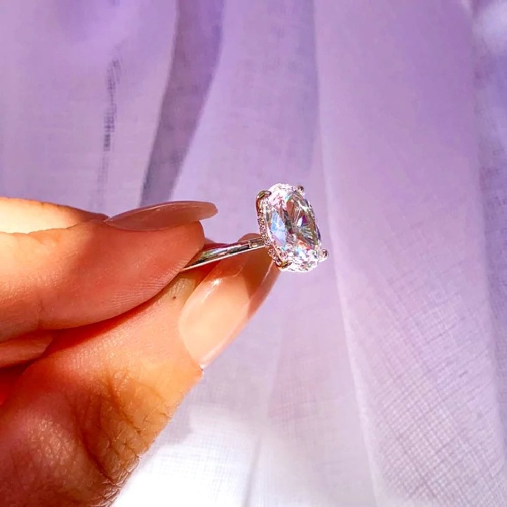 4 Carat Oval Cut Ring, 925 Sterling Silver